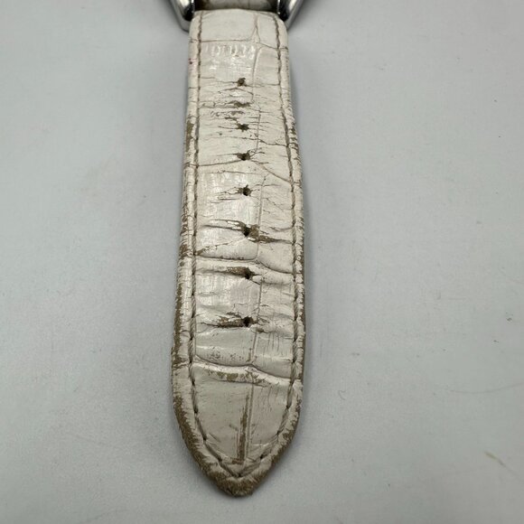 Guess Watch Women Silver Tone Heart Dial White Leather Band New Battery 9.5 Inch - Picture 5 of 13